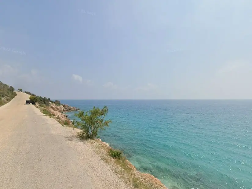 Akçakıl Koyu, Silifke güneşli günde görünümü