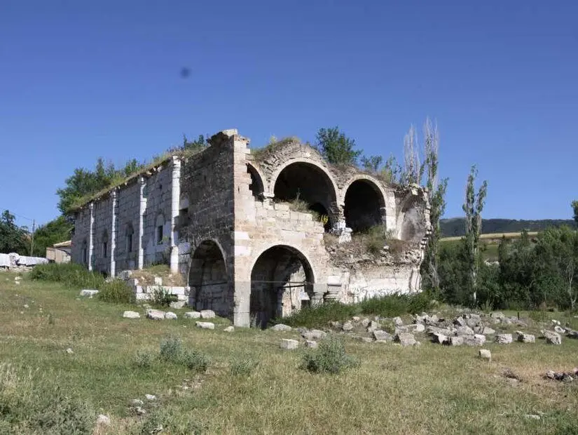 Akdağmadeni Kilisesi dış görünümü
