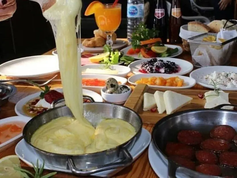 Aktuğ Köy Kahvaltısı / Bornova