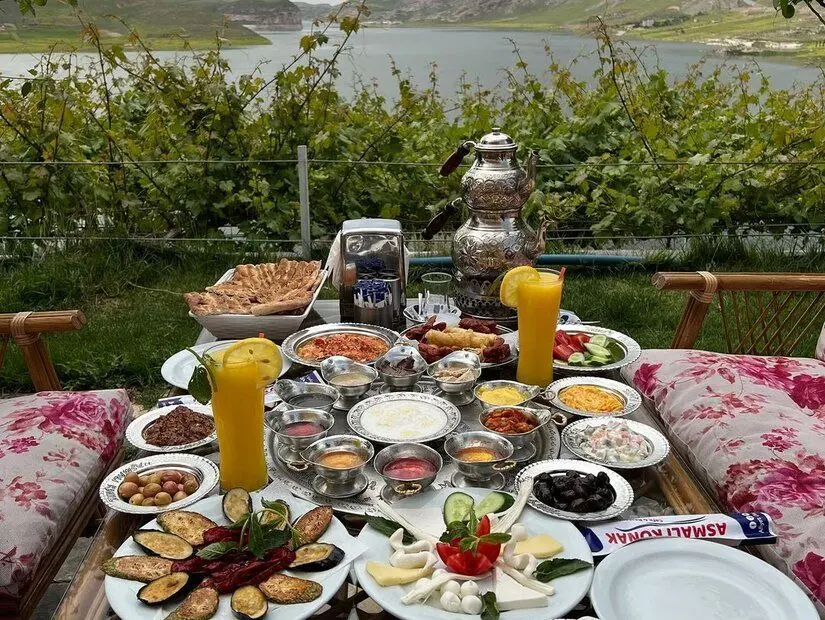 Asmalı Konak Gözleme ve Kahvaltı Salonu / Avcıkoru