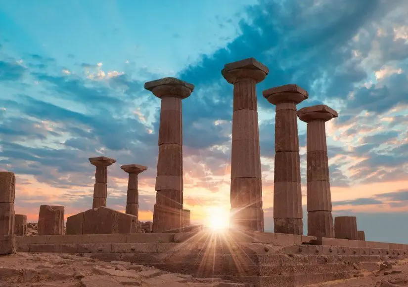 assos antik kenti kalıntıları