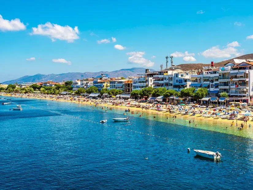 Avşa Adası denizden plaj görünümü