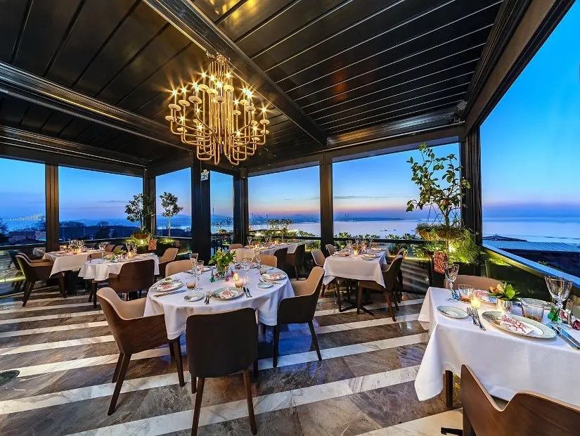 Aya Fish Lounge / Fatih