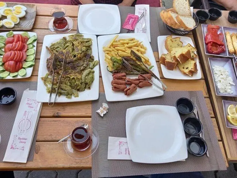 Bahçe Cafe / Fatih