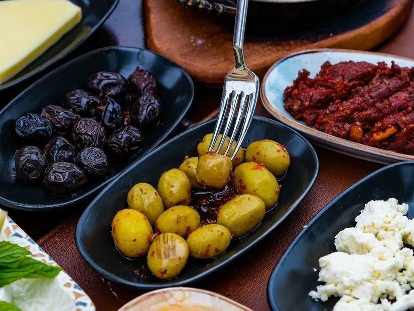 Batı Garden Cafe & Restaurant / Gürpınar