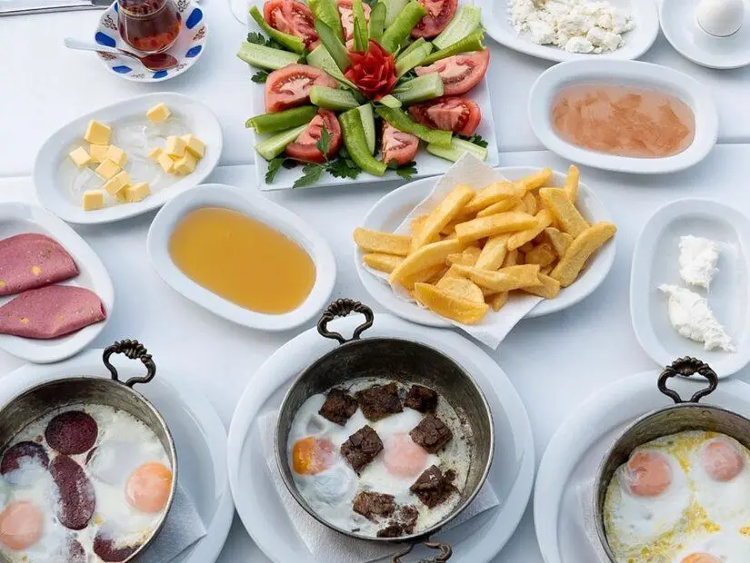 Beylerbeyi Doğa Balık & Kahvaltı - Gül Sultan Yalısı/Beylerbeyi