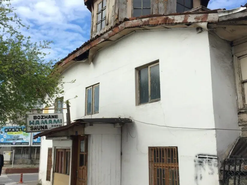 Bozhane Hamamı dış görünümü