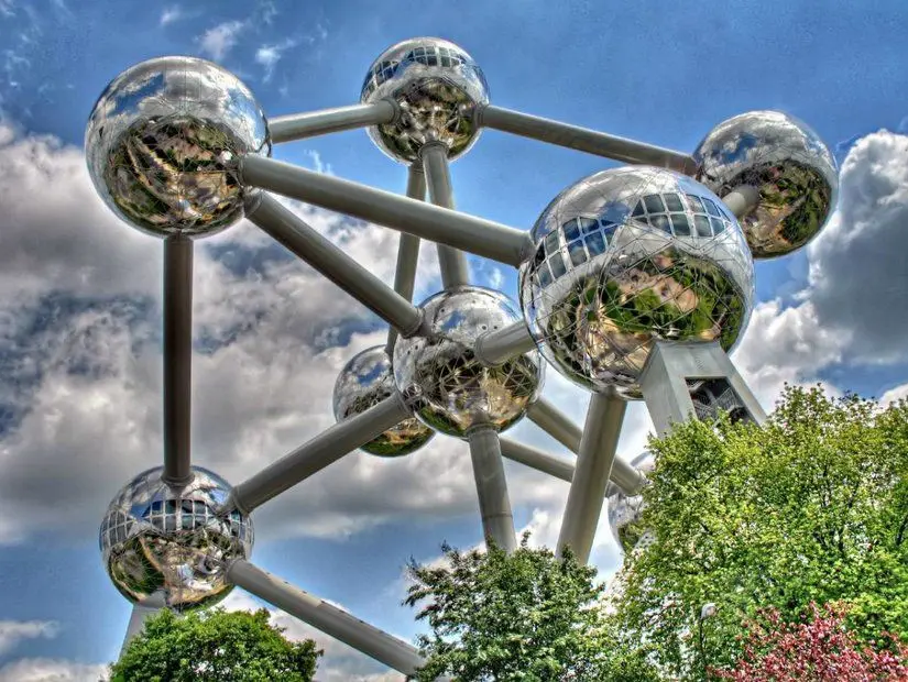 Brüksel Belçika'dan Atomium görünümü