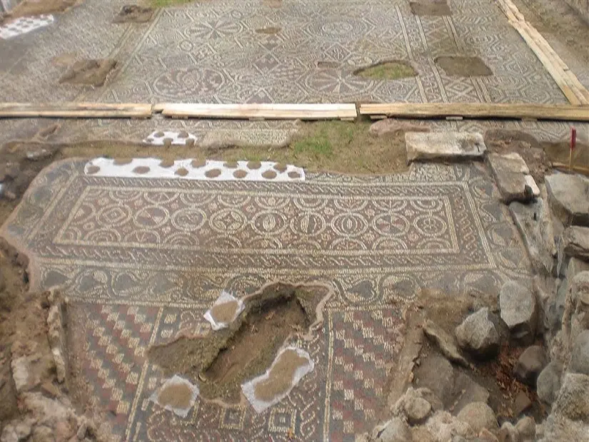 Büyükorhan Derecik Bazilikası