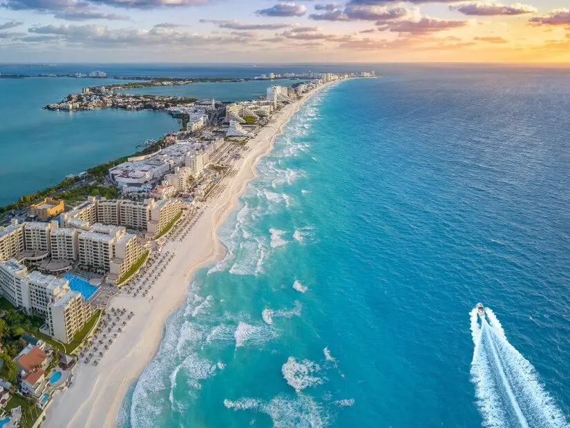 havadan cancun sahil görünümü