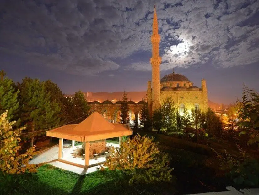 akşam çarşı camii görünümü
