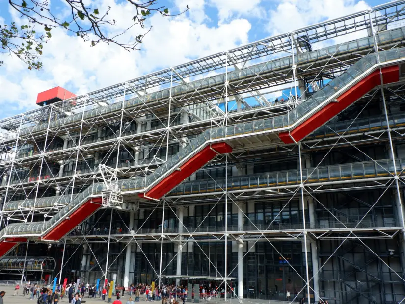 Pompidou Merkezi - Paris dış görünümü
