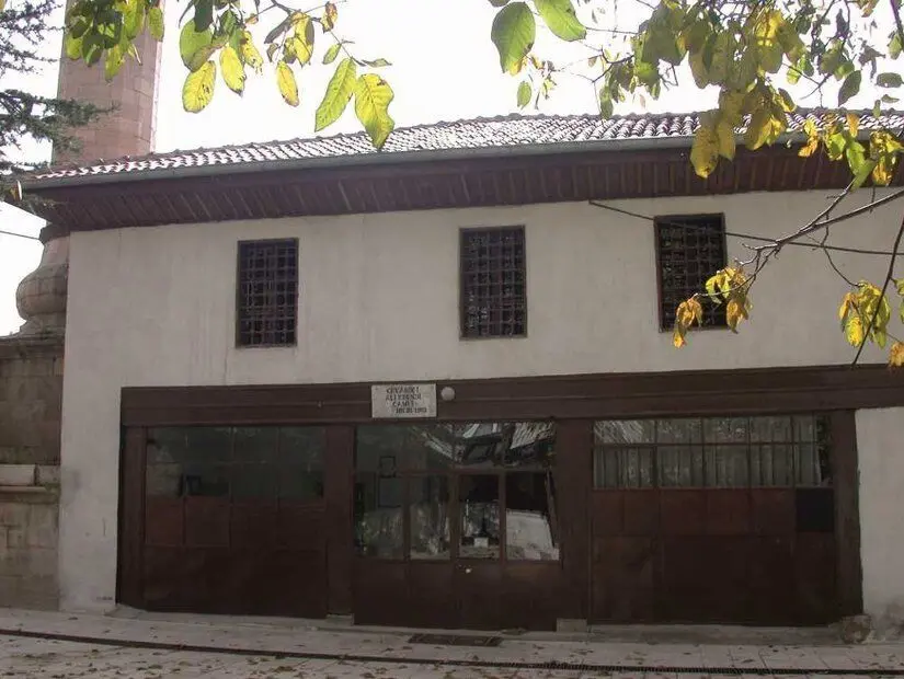 Cevahir Ali Efendi Camii giriş kapısı