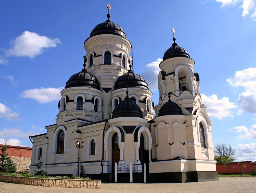 Bu Capriana Manastırı, Moldova'daki Ortodoks kilisesi dış görünümü
