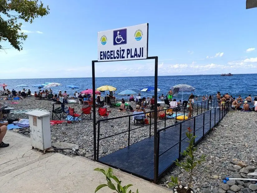 Çınarcık Taşliman Plajı görünümü