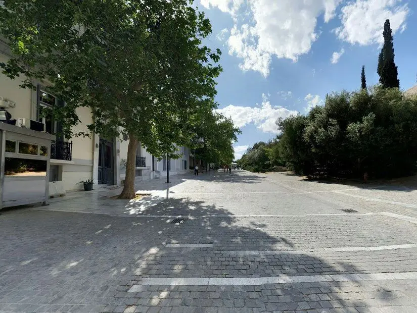 Dionysiou Areopagitou Caddesi görünümü