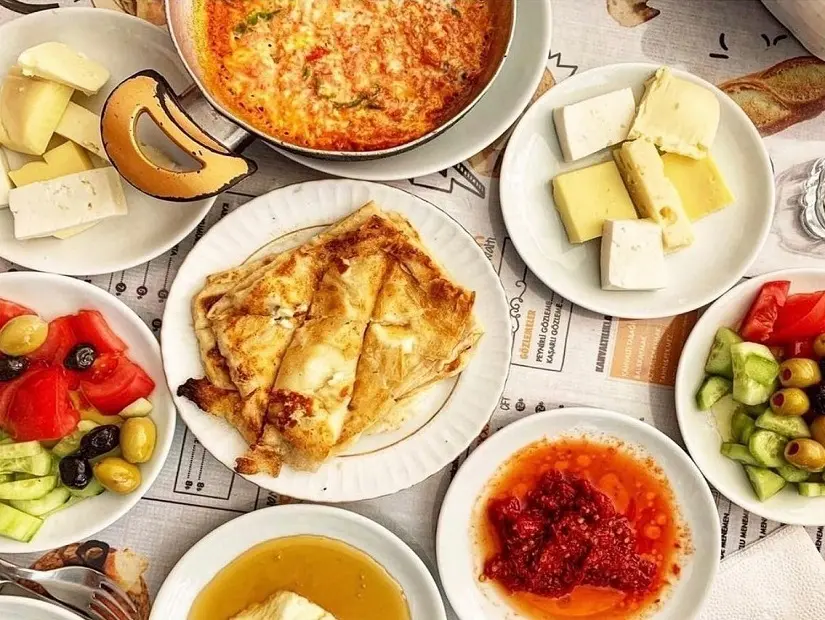 Doyuran Kahvaltı Salonu 