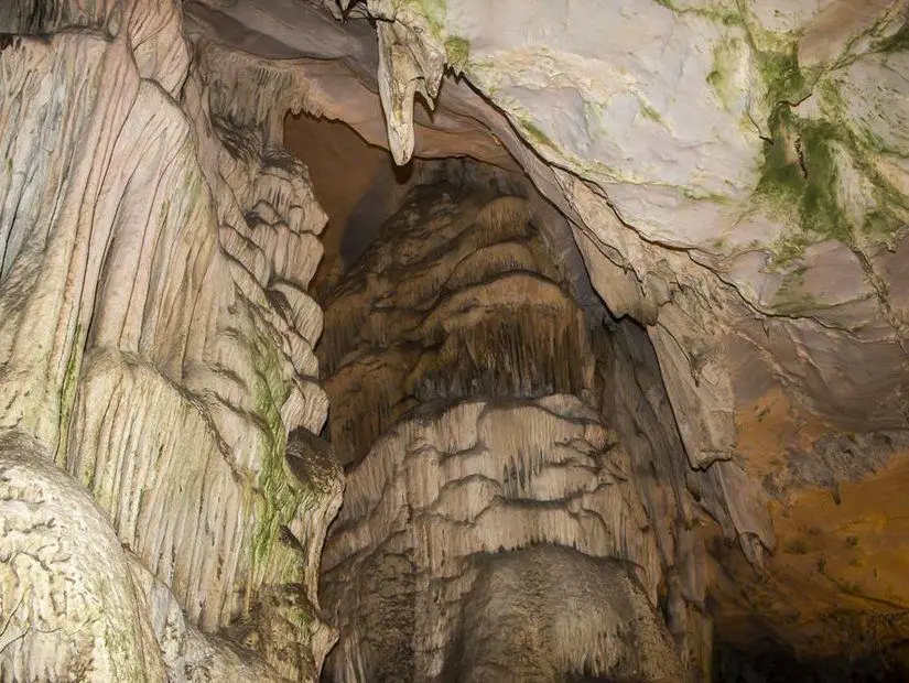 Dupnisa Mağarası'ndaki kaya oluşumları, Kırklareli, Türkiye