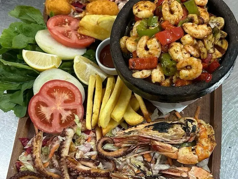 Galata Sanat Restaurant / Fatih