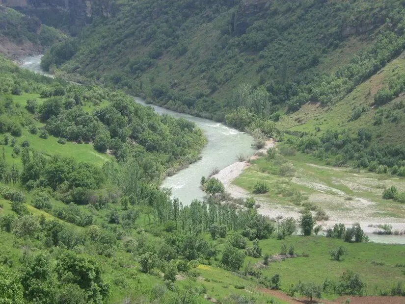 Geliye Goderne Şelalesi / Kulp
