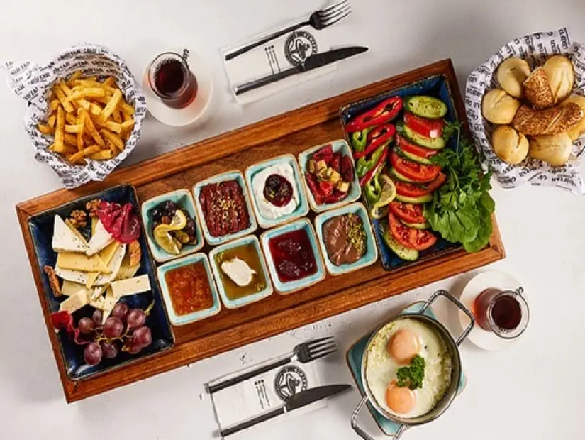 Giriftar Cafe / Fatih