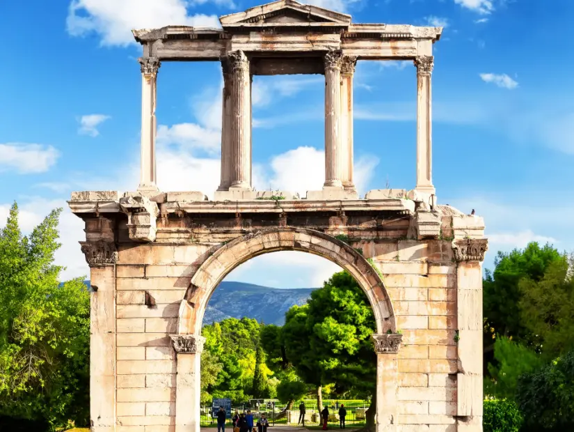 Hadrian Kemeri, Yunanistan'ın Atina kentindeki Olympian Zeus Tapınağı'na açılan kapıdır. 