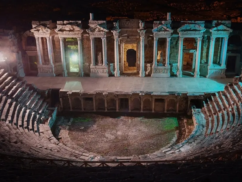 Hierapolis antik kentindeki Roma Tiyatrosu, Denizli