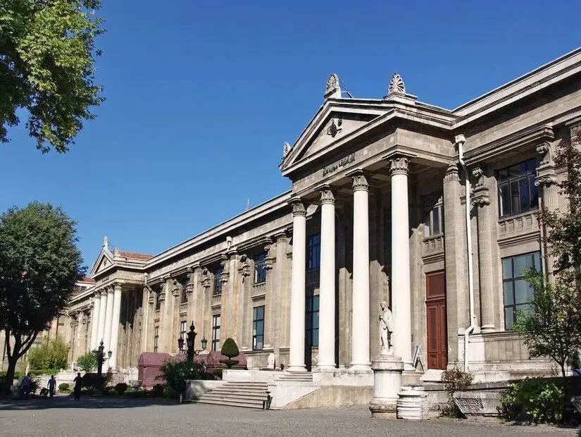 istanbul arkeoloji müzesi dış görünümü