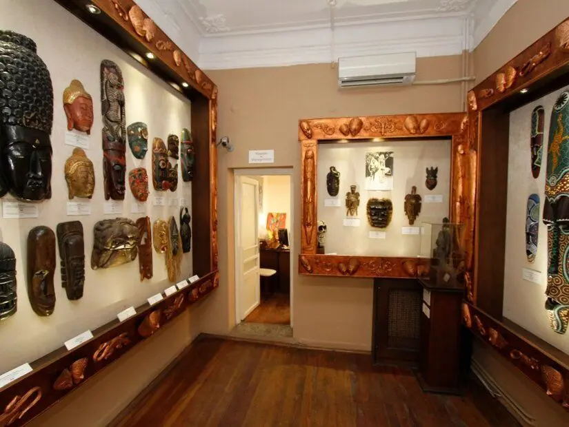 İzmir Mask Müzesi iç görünümü