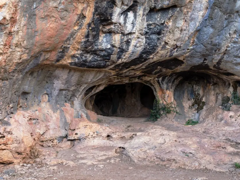 Antalya'da bulunan Karain Mağarası  görünümü