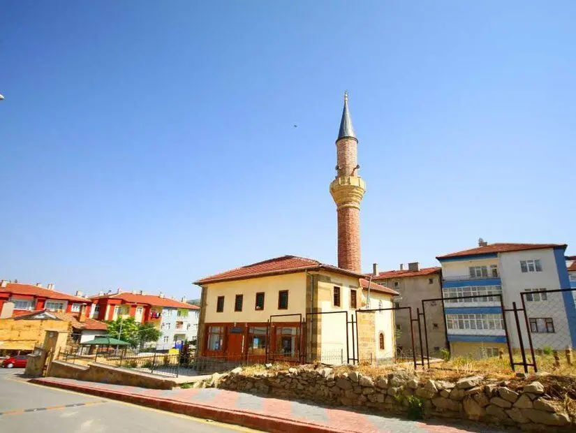 Kayyımzade Camii uzaktan görünümü
