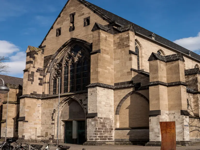 Köln'deki Kolpingplatz'taki Katolik azınlık kilisesi (St. Mary Conception)