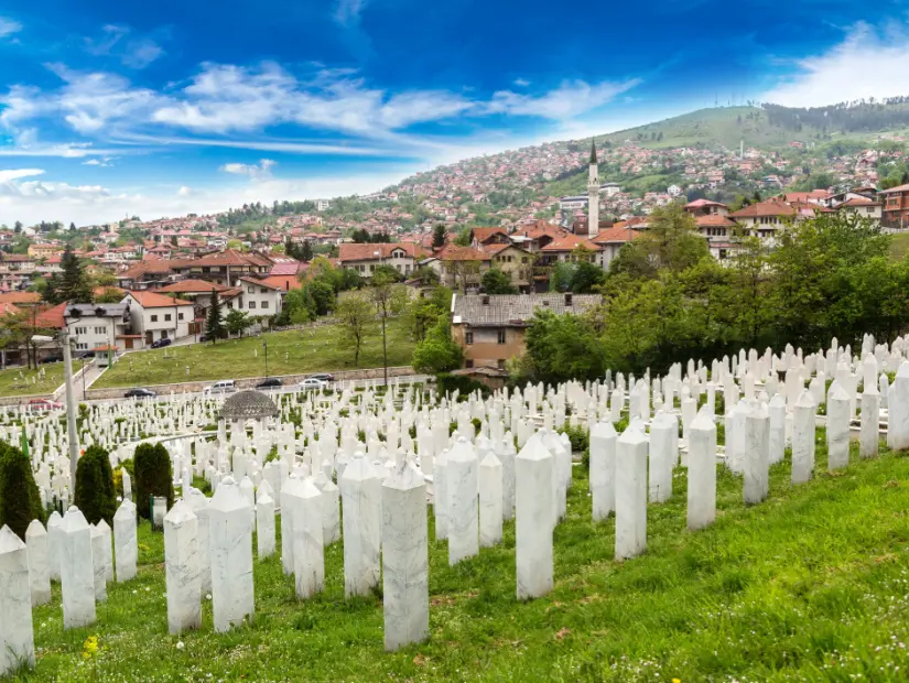Saraybosna, Bosna-Hersek'teki Kovači mezarlığının görünümü