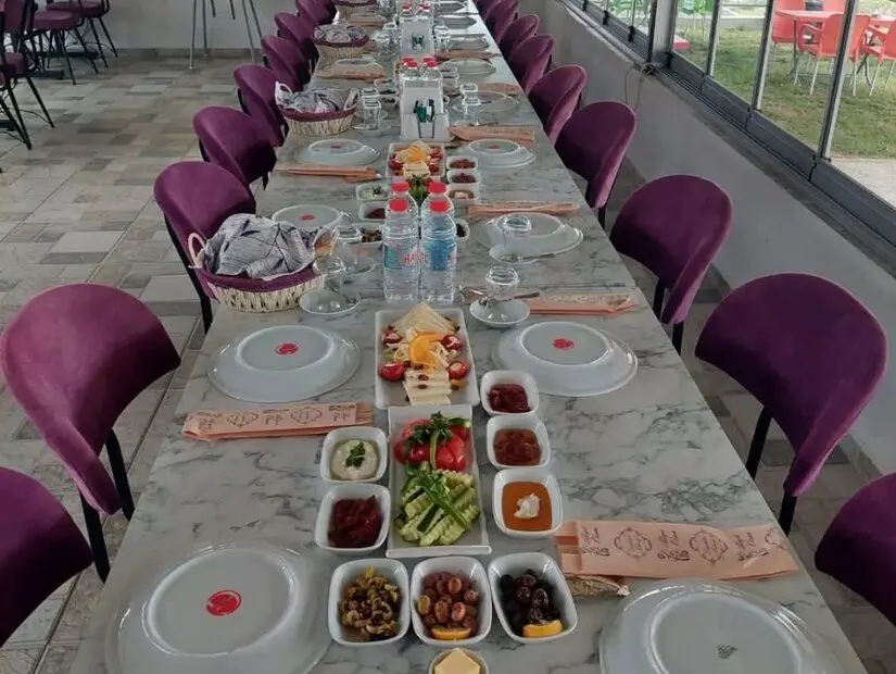 Lavantam Kahvaltı & Cafe / Sığacık