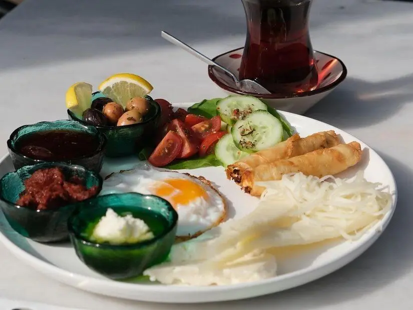 Lunchill / Barış
