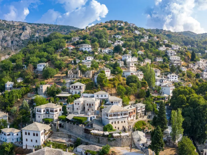 Yunanistan'ın merkezindeki Pelion Dağı'ndaki geleneksel Yunan köyü