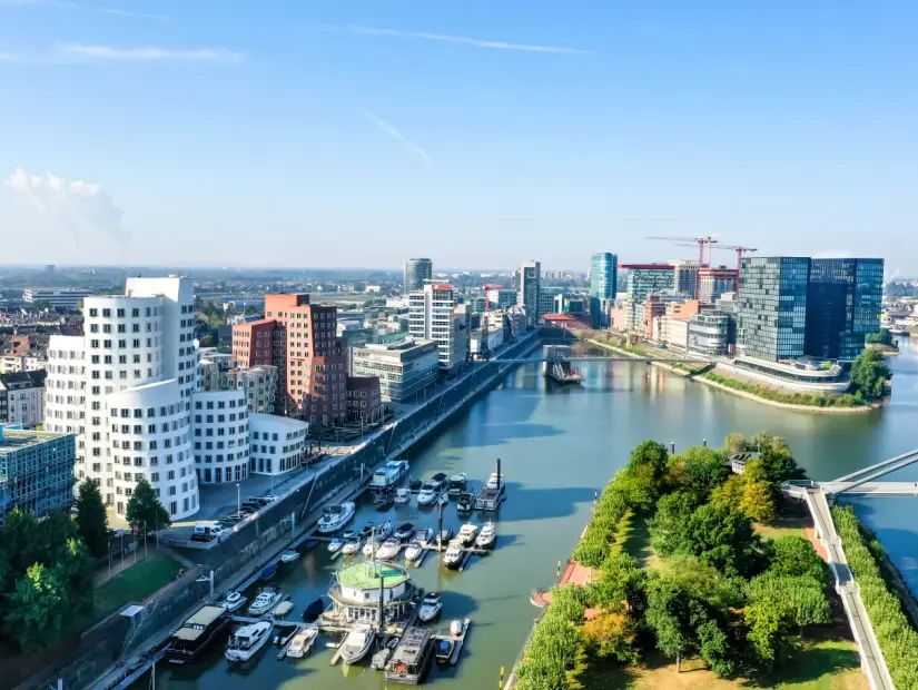 Düsseldorf Rıhtımı havadan görünümü