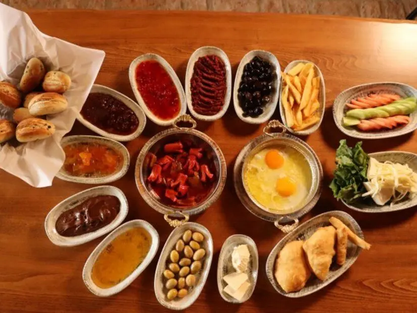 Mekan Efes Restaurant / Selçuk