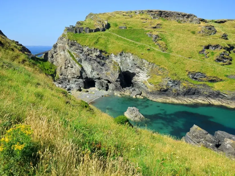 Merlin Mağarası - Tintagel Körfezi Kuzey Cornwall Sahili, İngiltere
