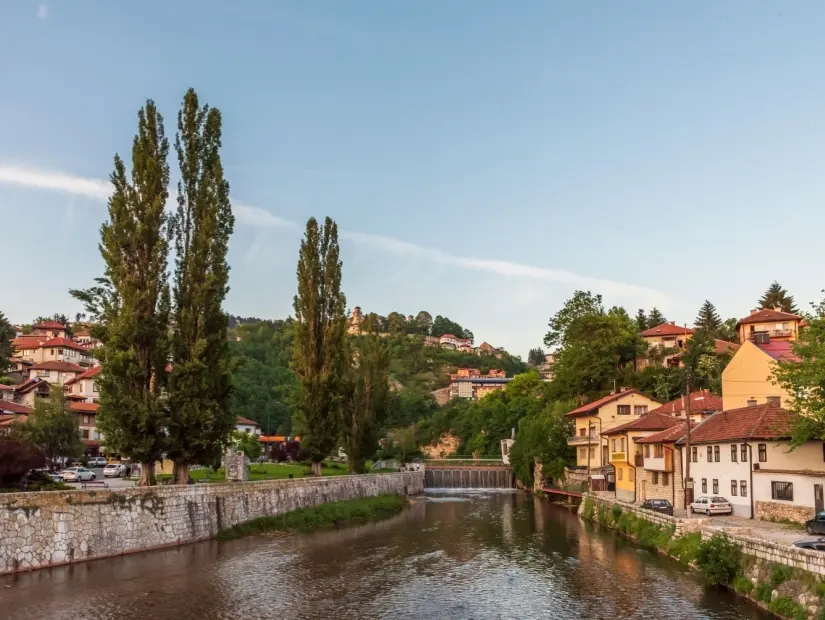 Saraybosna Vadisi'ndeki Miljacka Nehri çevresinde yer alan yerleşim yerleri