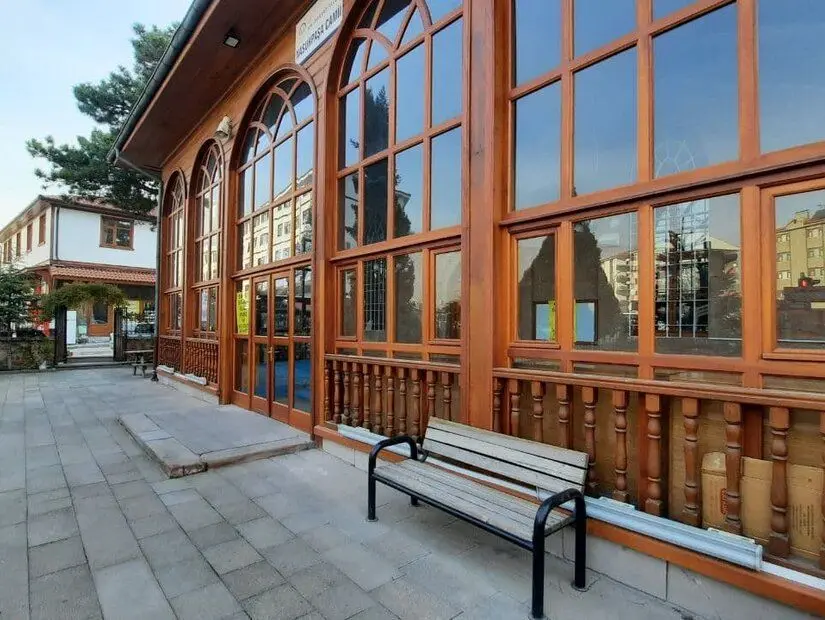 Nasuh Paşa Camii yakın görünümü