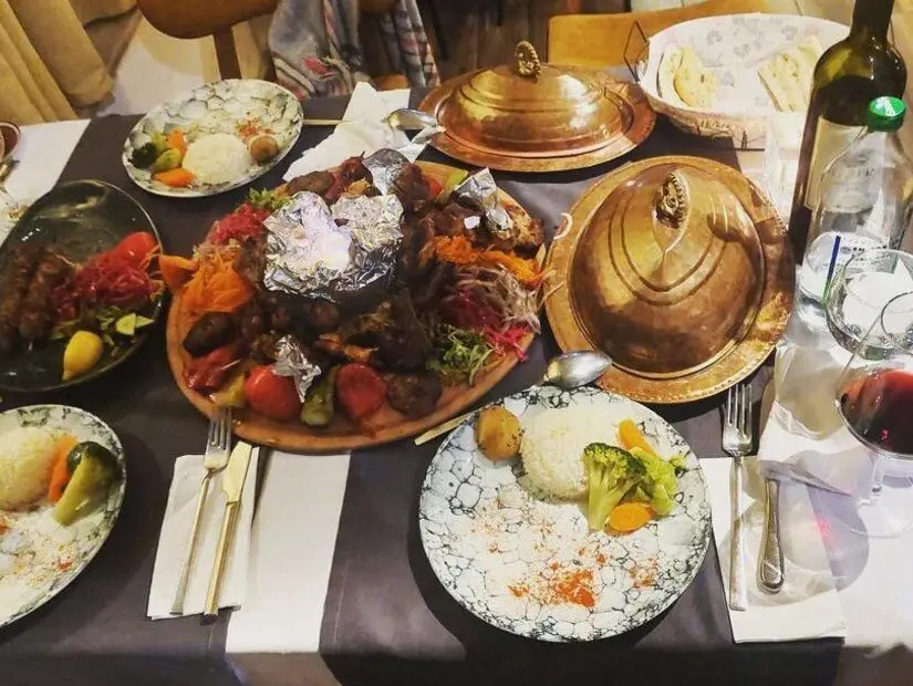 Novas Hagiasophia Restaurant / Beyoğlu