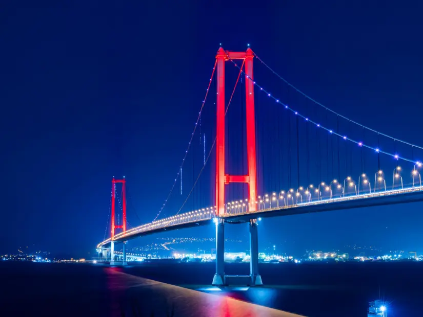 Osmangazi Köprüsü Kırmızı ışıkla güzel gece manzarası