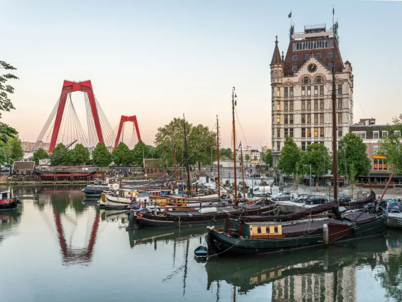  Rotterdam City, Oude Haven limanının en eski parçası, tarihi gemi avlu iskelesi,