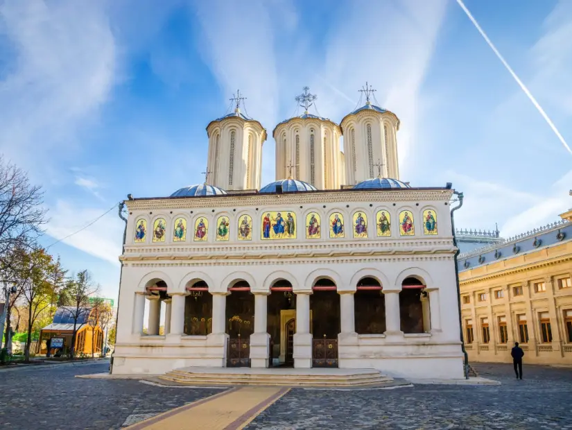 Bükreş, Romanya'daki Ortodoks Patrik Katedrali (Büyükşehir Kilisesi).