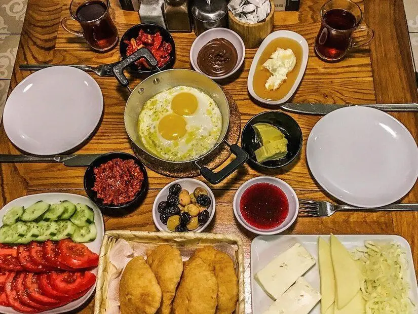 Pişi Breakfast & Burger