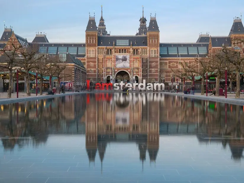 Ben Amsterdam işareti ile Rijksmuseum, Hollanda