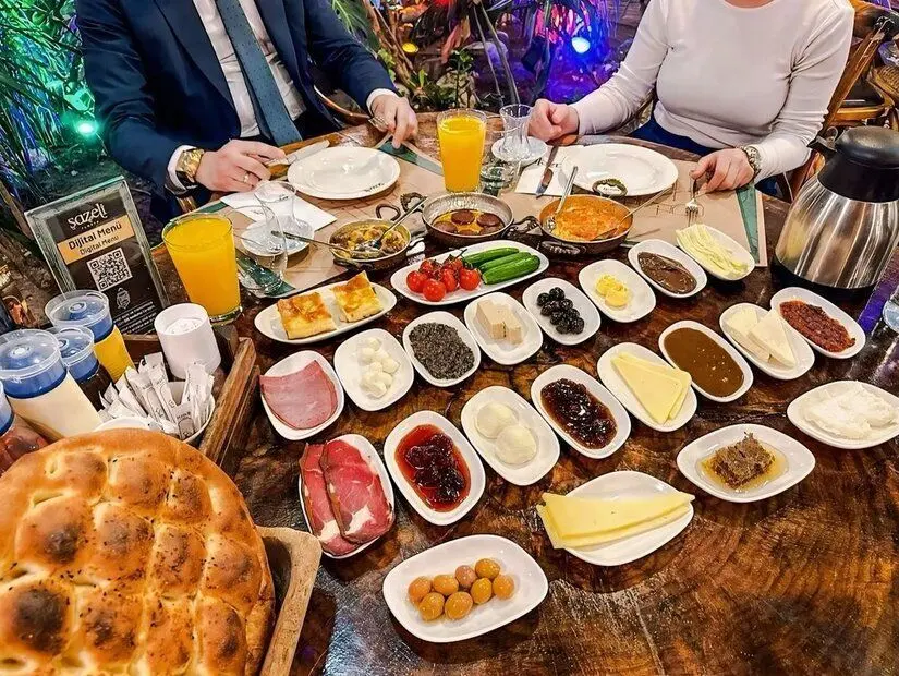 Şazeli