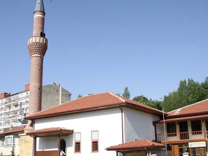 Şeyh Hacı Ahmet Efendi Camii dış görünümü