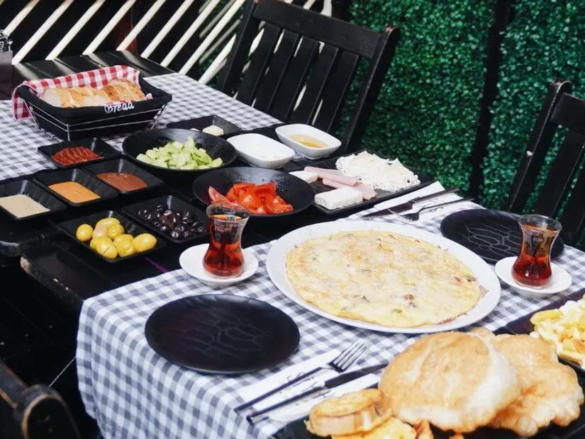 Siyah Cafe & Breakfast